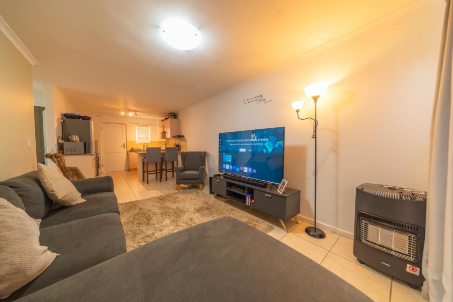 To Let 2 Bedroom Property for Rent in Nuutgevonden Western Cape